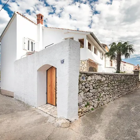 Apartman Umpa Omisalj Exterior photo